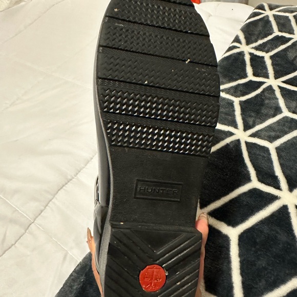 Brand new Hunter boots! Size 7! - Picture 3 of 4